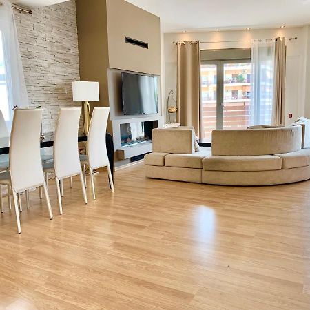 Cozy Apartment With Parking Near The City Center أثينا المظهر الخارجي الصورة